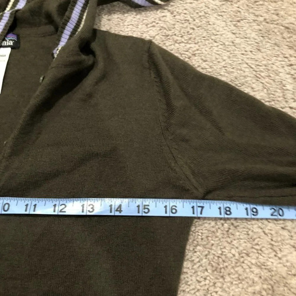 Patagonia Fitted Wool Brown Hooded Button Sweater Size Small - Picture 6 of 8